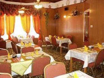 Alumhurst Hotel